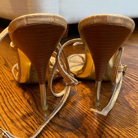 *NWOT* Guess Marciano Rhinestone Sandals - Picture 4 of 9